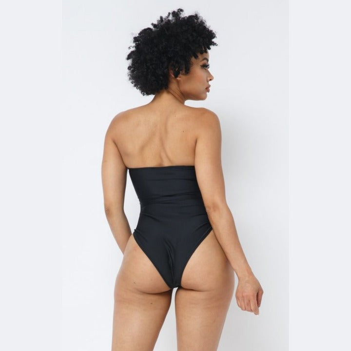 Women's One-Piece Cut Out Tube Swimsuit - Lookeble 